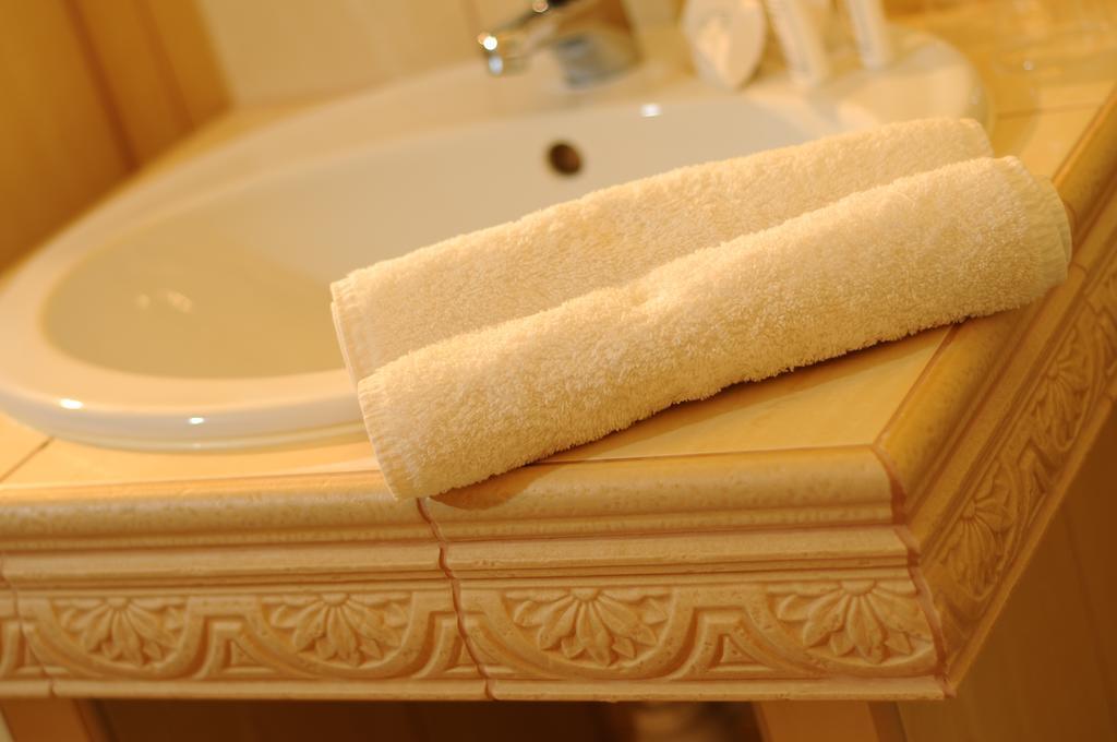 Folwark Stara Winiarnia Hotel Mszana Dolna Quarto foto