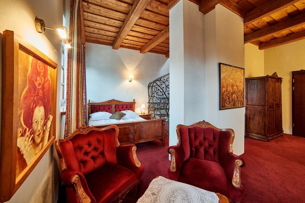 Folwark Stara Winiarnia Hotel Mszana Dolna Exterior foto